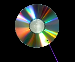 Tohoku University blue violet disc laser