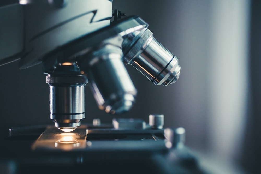 Exploring Novel Solutions for Refractive Index Challenges in Microscopy