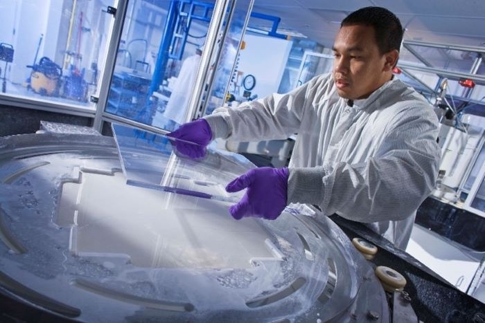 Essential Manufacturing Techniques for High-Performance Vacuum Windows