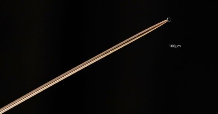 single microlens on the tip of a optical fiber