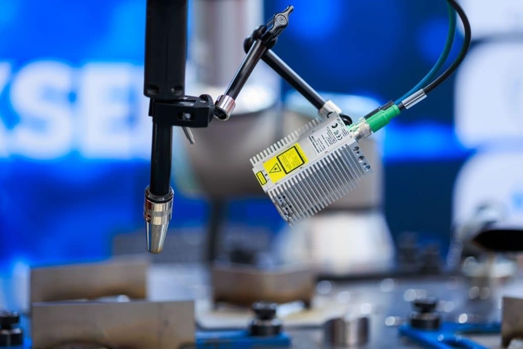 How Can Scientific Research Benefits from Welding Cameras?