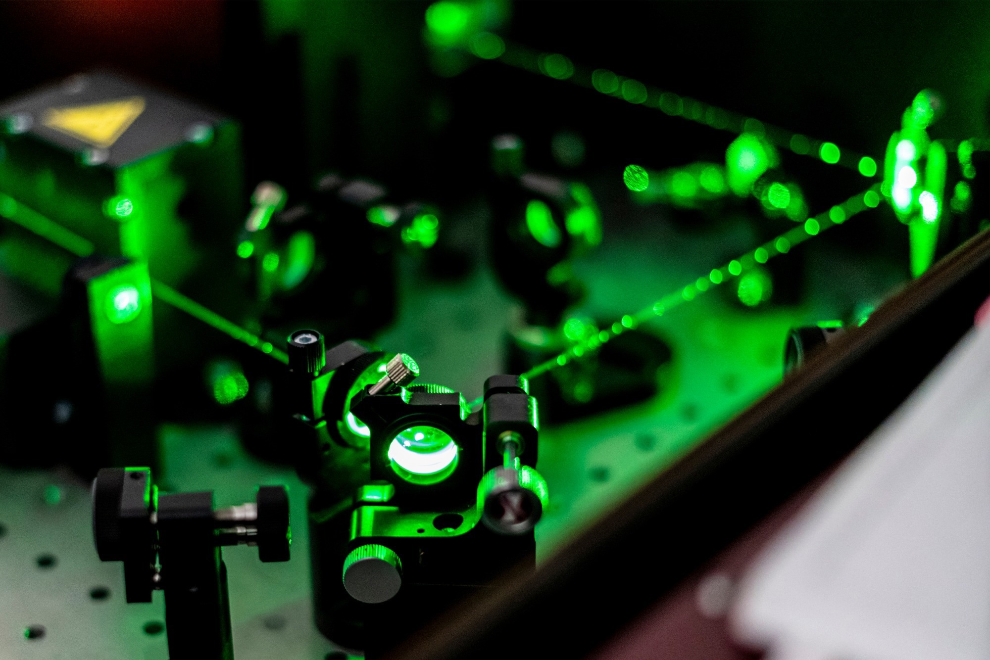 electric circuit ionization with laser