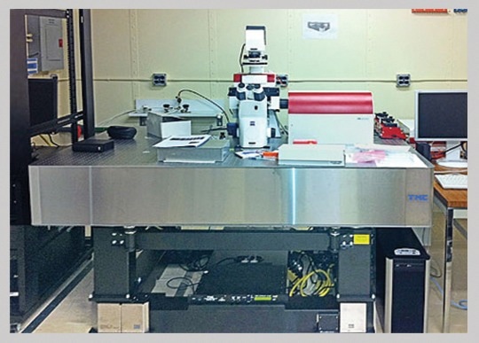 How Hybrid Isolation Improves Optical Table Accuracy
