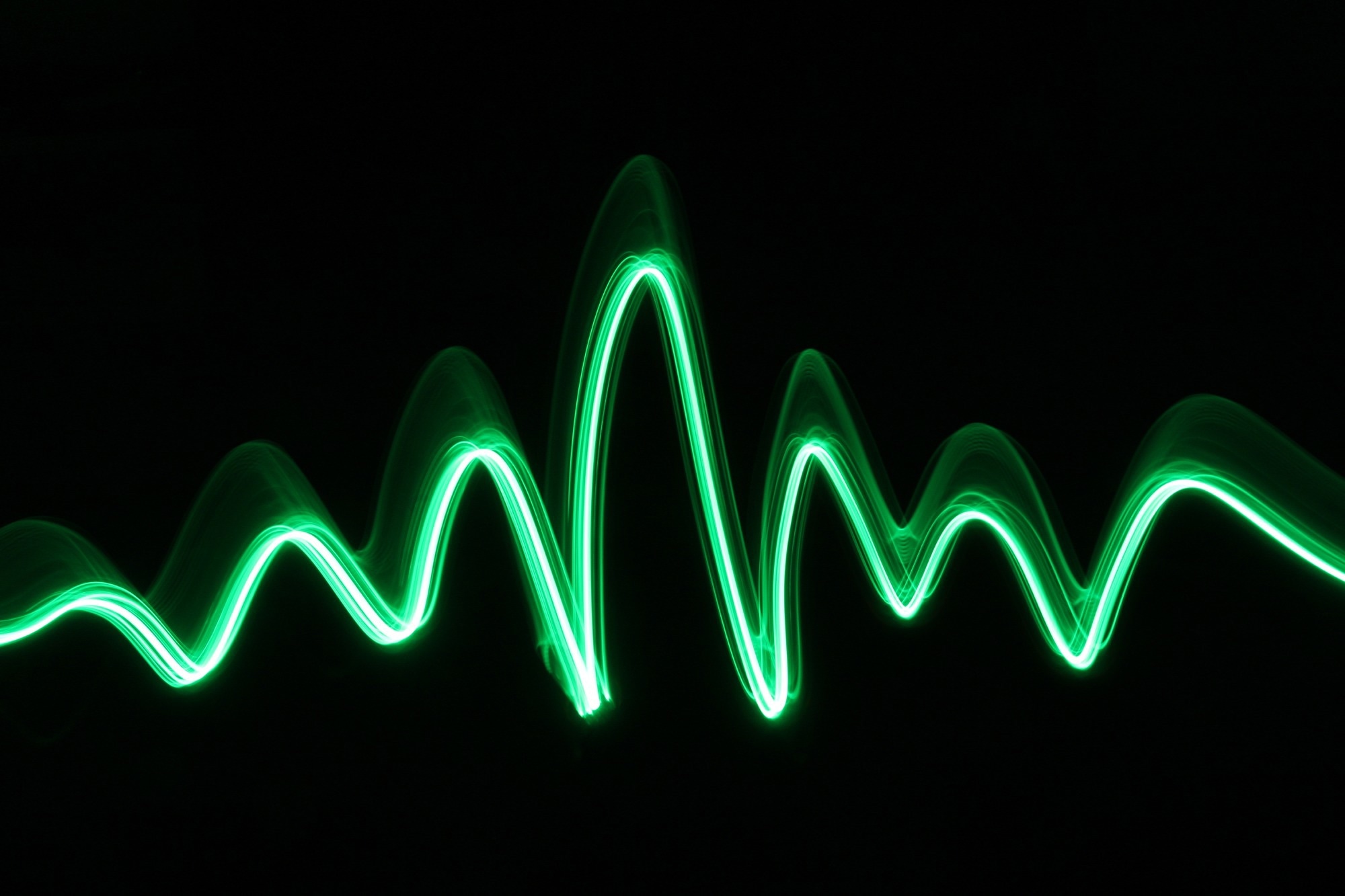 Photonic waveguide