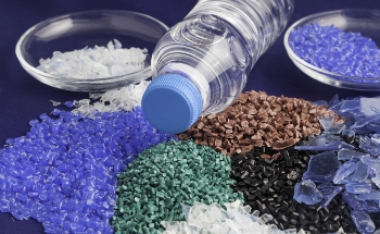 How Can Low-Energy Visible Light Produce Polymers?