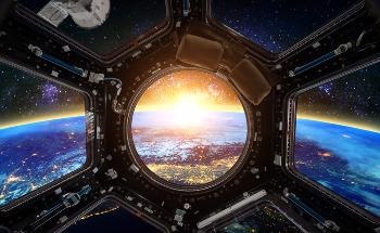 Canceling the Noise: Revolutionizing Space and Fiber Communication with Compact Amplifiers