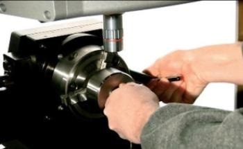 Measurement of Lead Angle and Surface Texture of Shafts