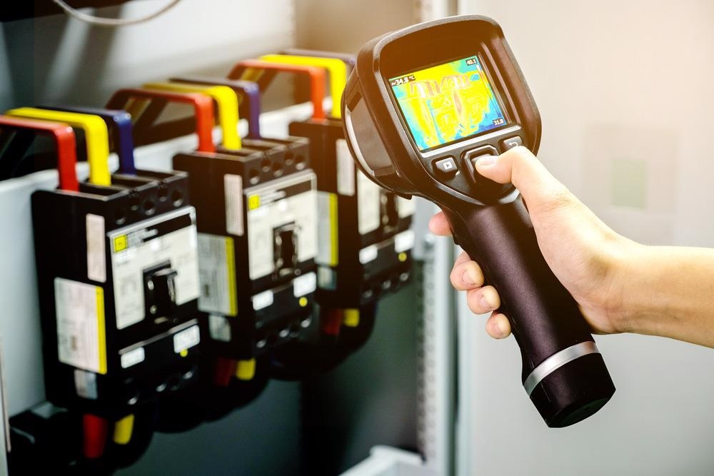 thermal image sensor to test temperature in machinery