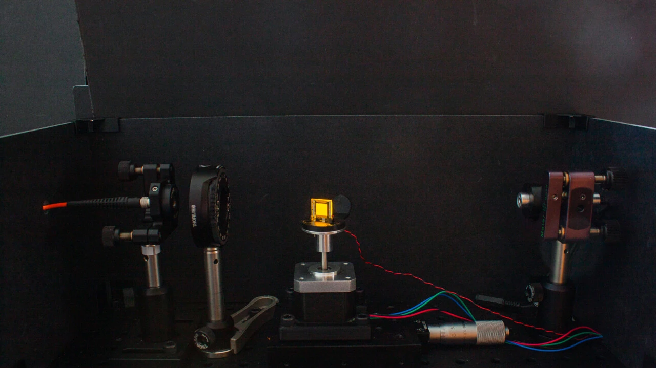 LEC Components Made Flexible for Effective Emission of Light