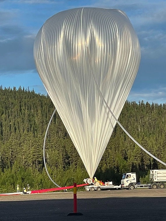 Balloon-Borne Telescope XL-Calibur Takes Flight to Unravel Black Hole Secrets
