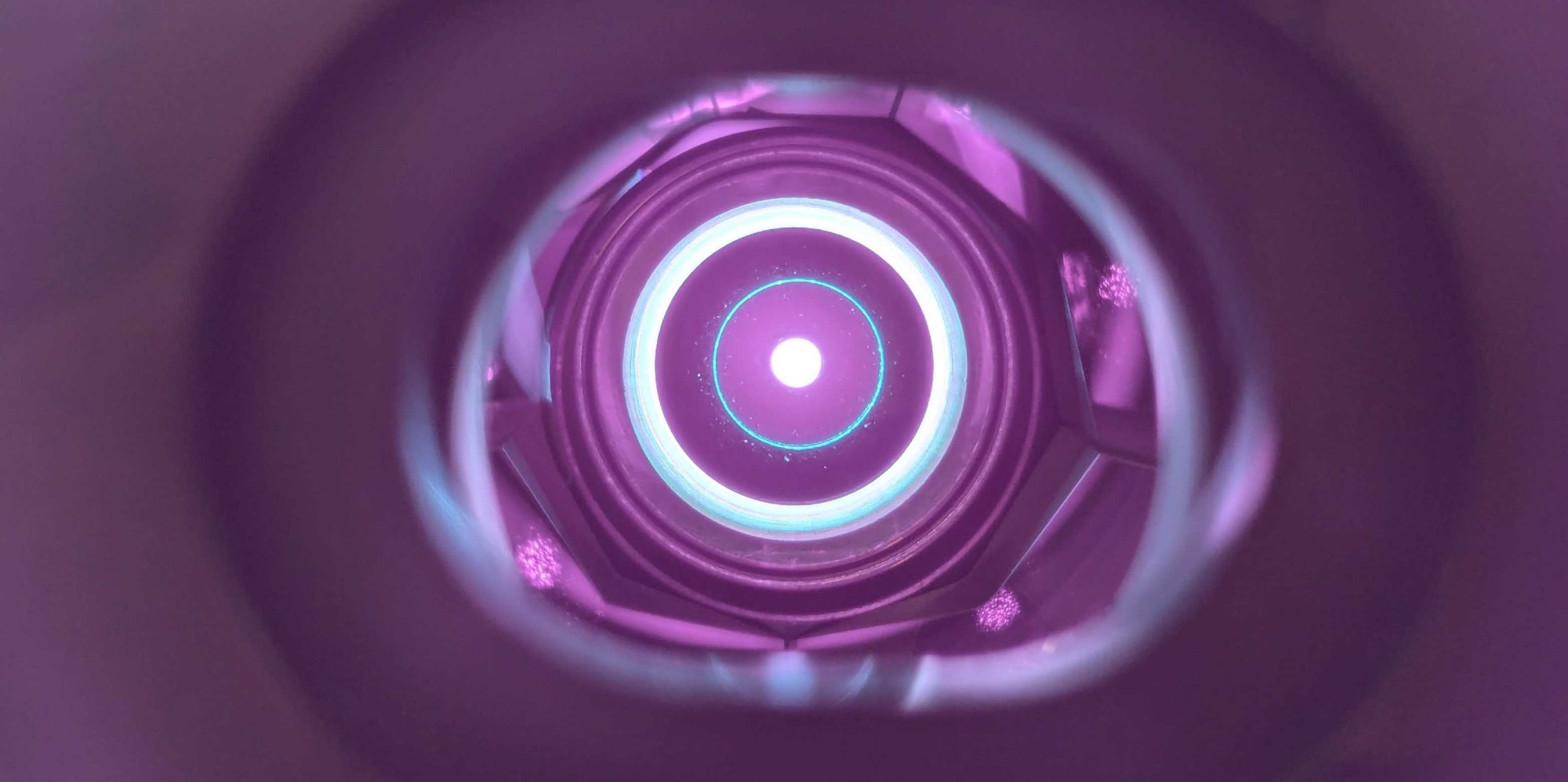 Laser Oscillator Achieves Unprecedented Power and Precision