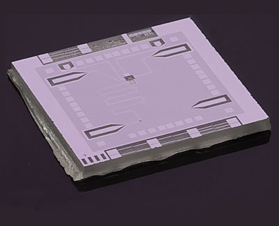 Researchers Publish Study on Prototype 'Optics Table on a Chip' in Nature Physics