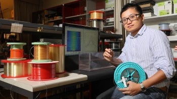 Novel Optical Fiber Can Detect Materials Surrounding Them