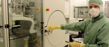 Researchers Significantly Improve Data-Transmitting Light Signal Inside a Microchip