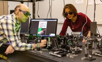 UCF Team Builds First Supersymmetric Laser Array