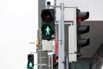 New Intelligent Pedestrian Traffic Light System