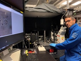 Raman Spectroscopy Could Help Differentiate Benign from Cancerous Thyroid Cells