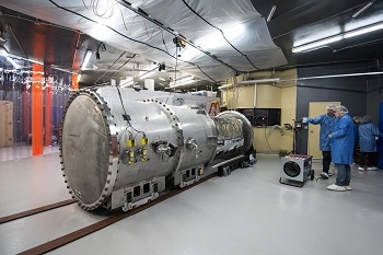 Spectrograph to Record Near-IR Spectrum of Stars in a Single Exposure