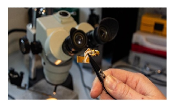 Researchers Develop New Approach to Control Terahertz Quantum Cascade Lasers