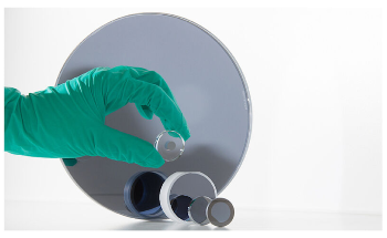 High-Performance Laser Mirrors Detect Trace Amounts of Substances in Gas Mixtures