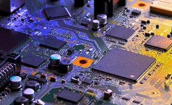 Novel Imaging Approach to Examine and Measure Critical Dimensions of Semiconductor Devices