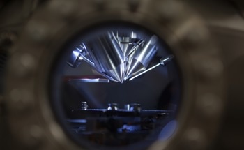 Novel Linear Ion Trap Presented in Multiple-Stage Tandem Mass Spectrometry