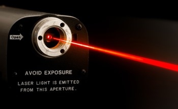 Improving Cavity-Enhanced Spectroscopy with a U-Cavity System