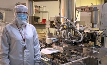 Developing Photonic Technology with an Innovative Microcomb Device
