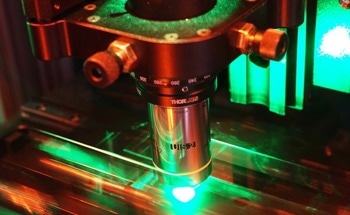Tunable Wave Plate Inside a Fused Silica Waveguide
