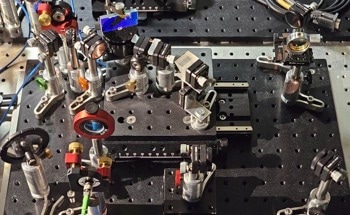 Quantum-Enhanced Spectroscopy for Ultrafast Pulses