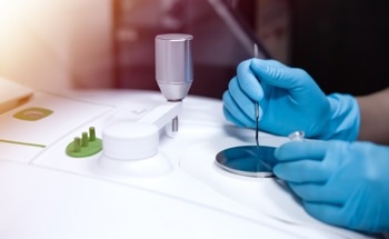 Tunable VO2-Based Metamaterials for Advanced Infrared Applications