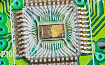 Revolutionizing AI with Cs2CoCl4: The Future of Optoelectronic Technology