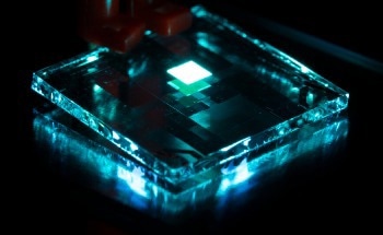 Innovative Polariton Model Offers Solution for Brighter OLEDs