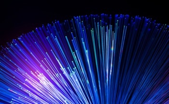Improving Nanoparticle Tracking with 3D Nanoprinted Fiber-Integrated Hollow-Core Waveguides