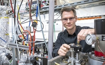 Helium “Nano-Refrigerators” and Lasers Reveal How Atoms Form Clusters