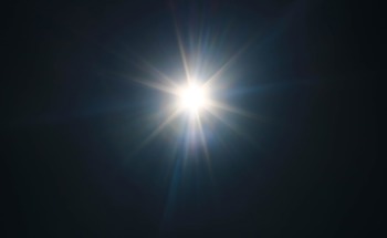 Unconventional Lasers Drive Supercontinuum in Liquids